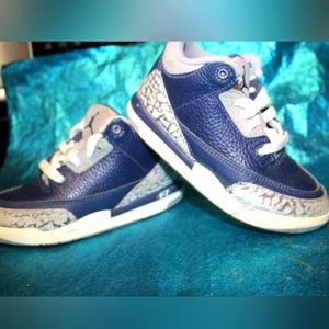 Nike Georgetown Air Jordans 3 Retro  Sneakers